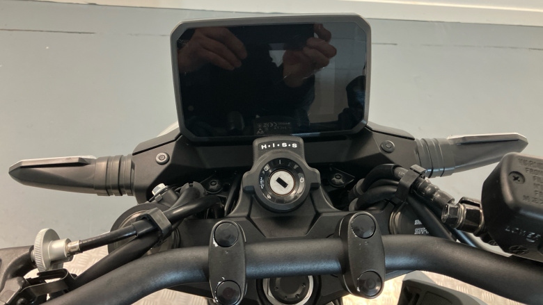 Honda CB750 Hornet (25MY)